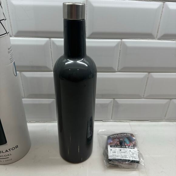 Brumate Winesulator Charcoal 750 ml - Picture 7 of 9